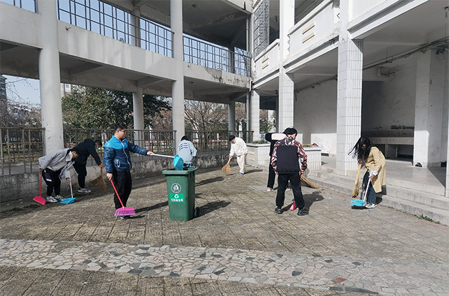 学习雷锋精神 传承传统美德