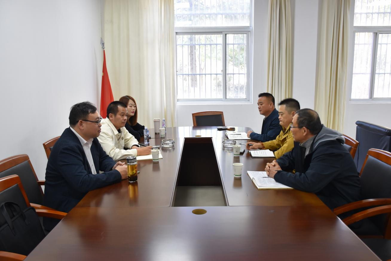 安徽谨诚教育科技集团成刚一行来我院调研交流