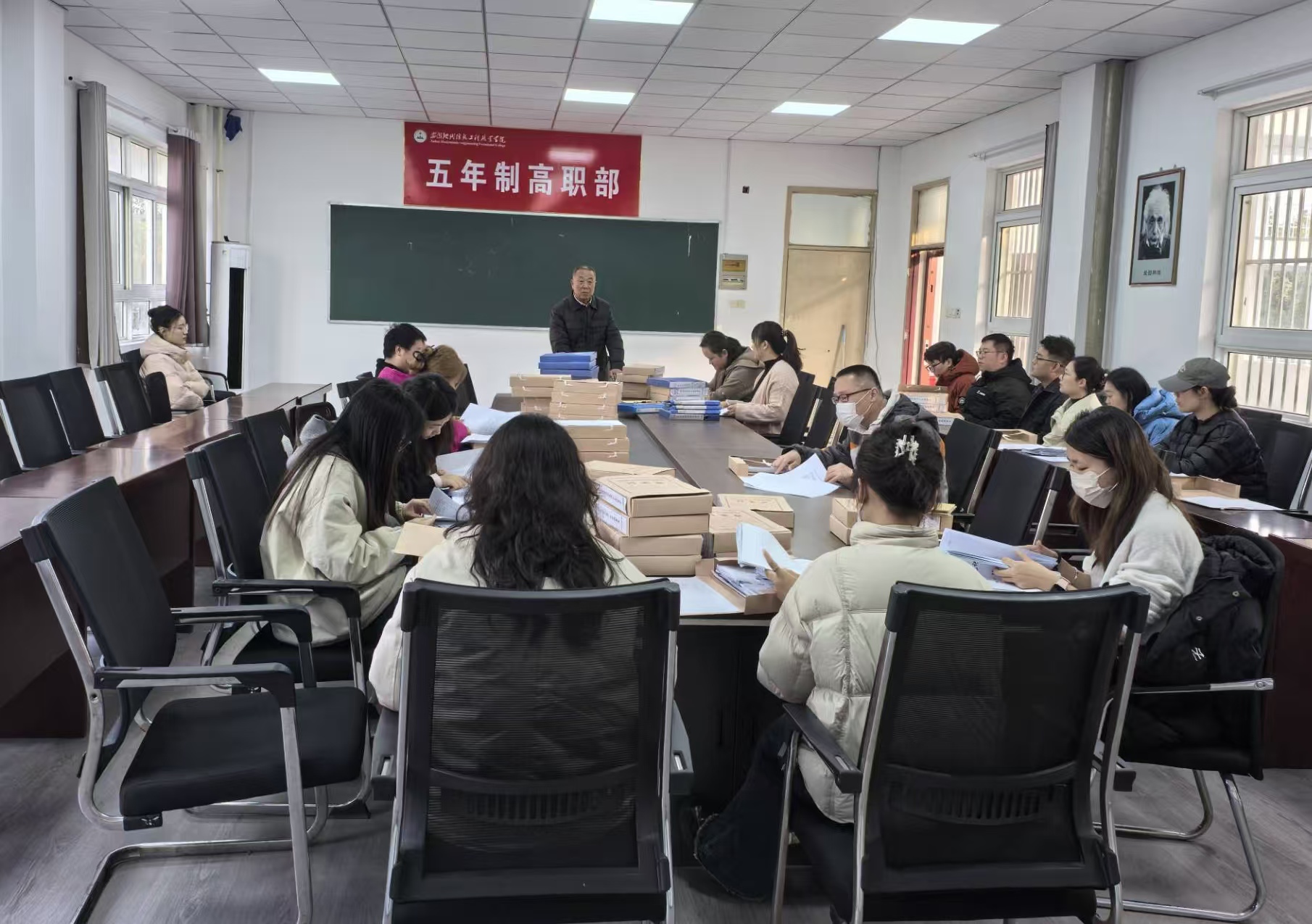 学院开展2025年秋季学期期中教学检查工作