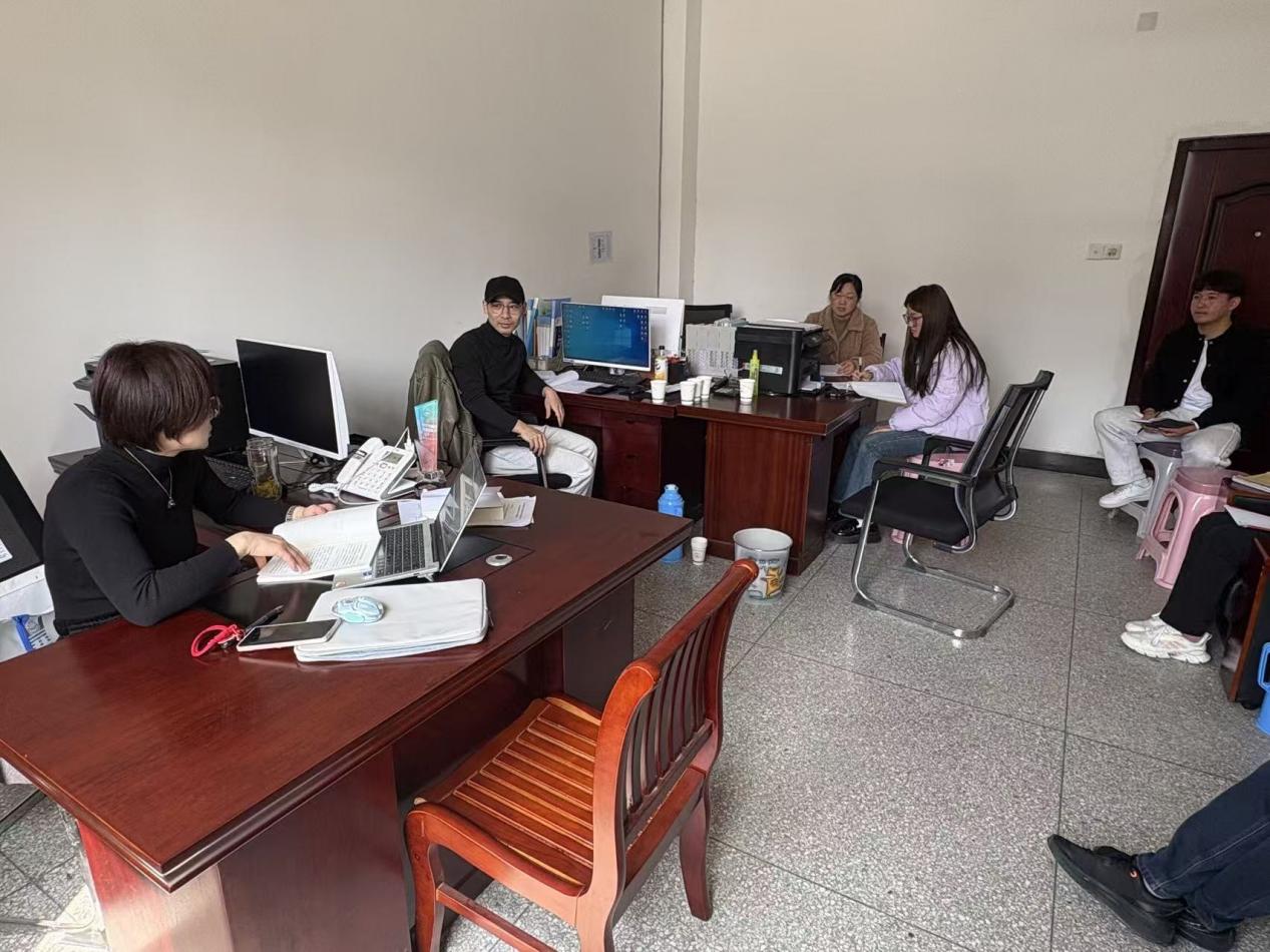 信息工程系党支部开展专题理论学习会与主题党日读书会