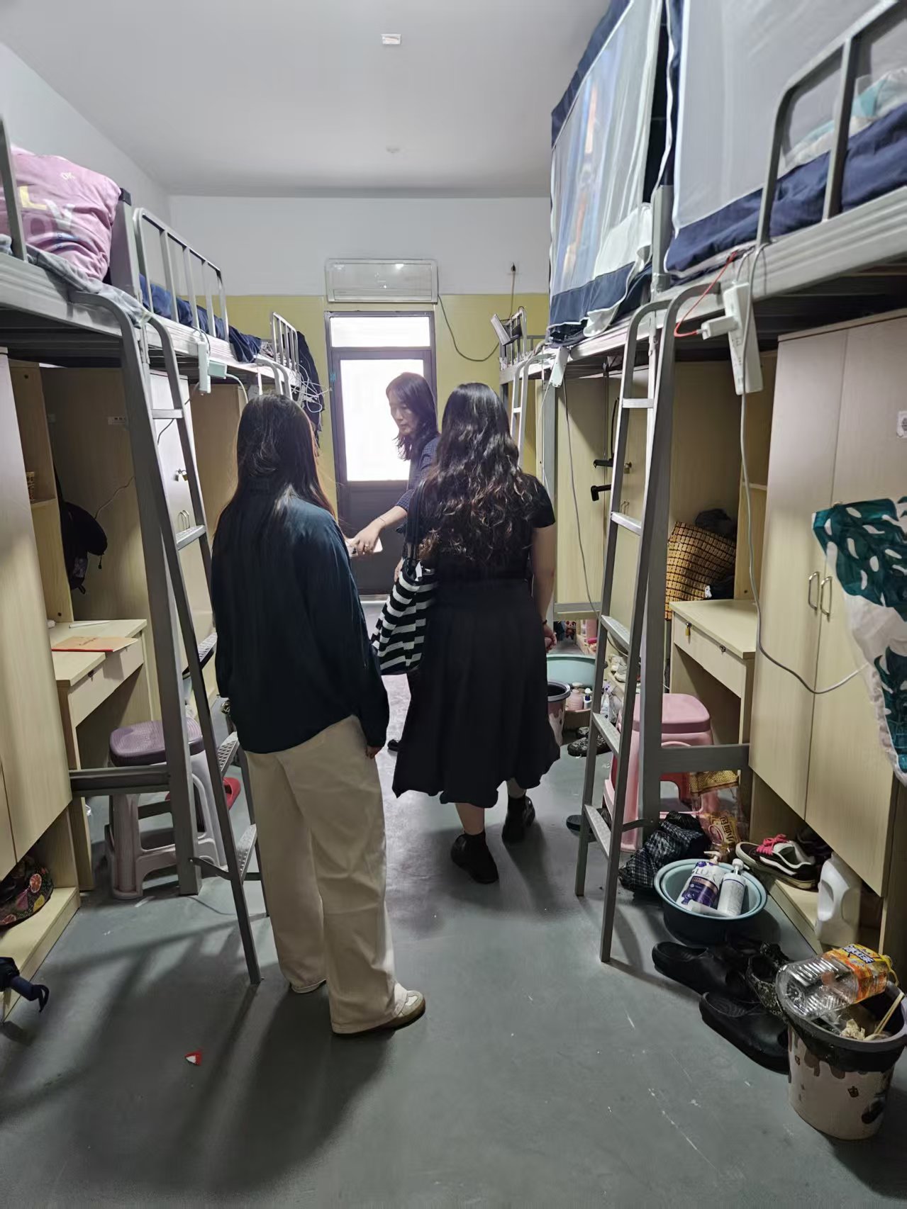 凝心聚力抓安全 温情关怀暖人心